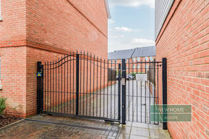 Photo 1- click for photo gallery